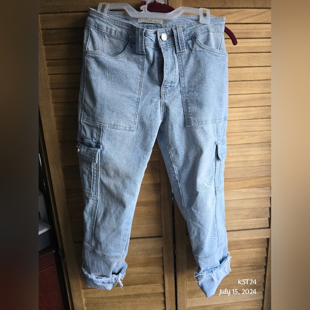 Cargo jean capris